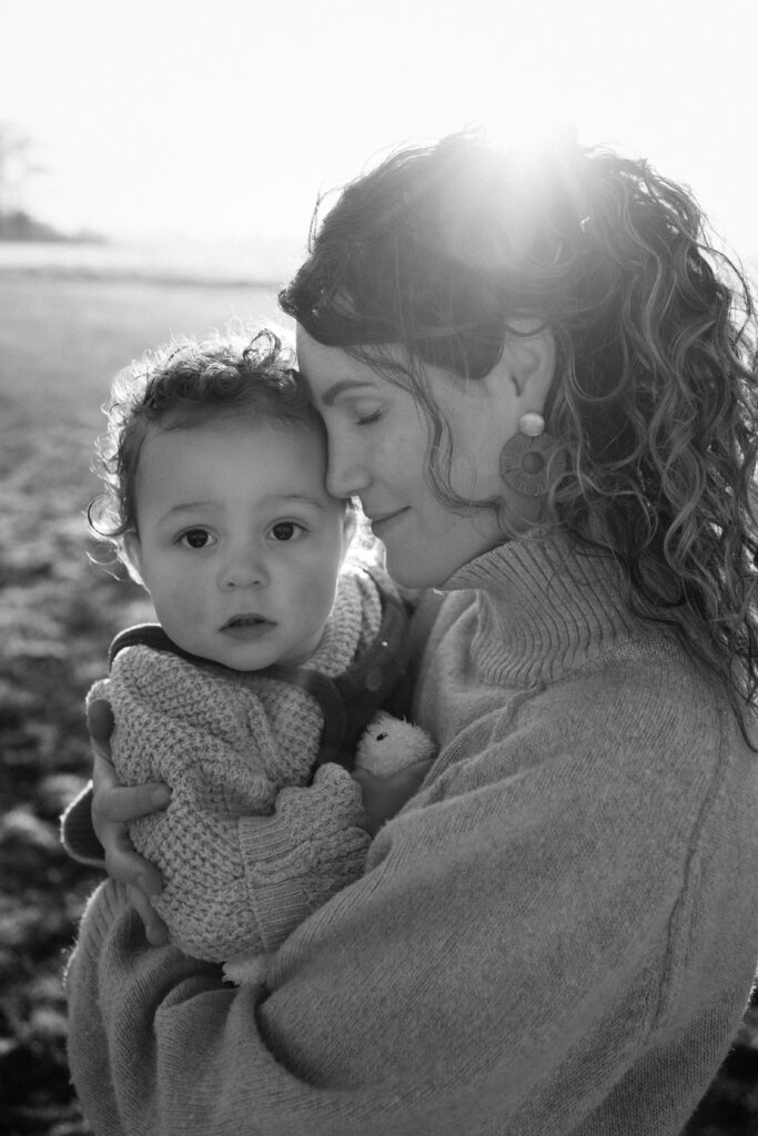 motherhood shoot - mama met baby 