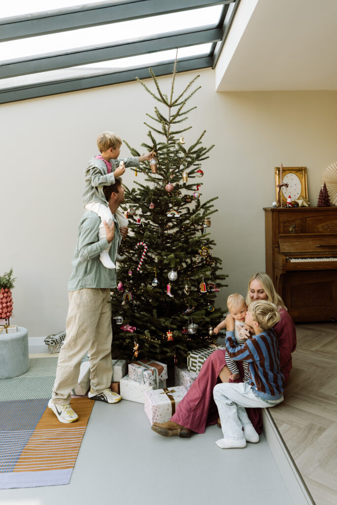 Binnenkijker - Saskia Weerstand - stories by Chriske - kerstboom optuigen- vtwonen